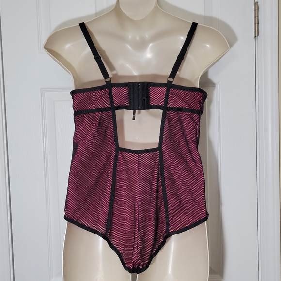 NWT Torrid Pink & Black Sexy Fishnet And Satin Binding Bodysuit Plus Size 1x 1 - Picture 9 of 12